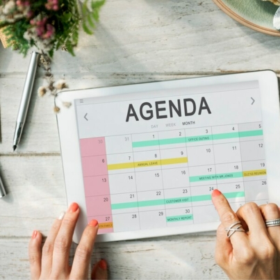 calendrier-ordre-du-jour-reunion-evenement-rappel-calendrier-concept-graphique_53876-124961